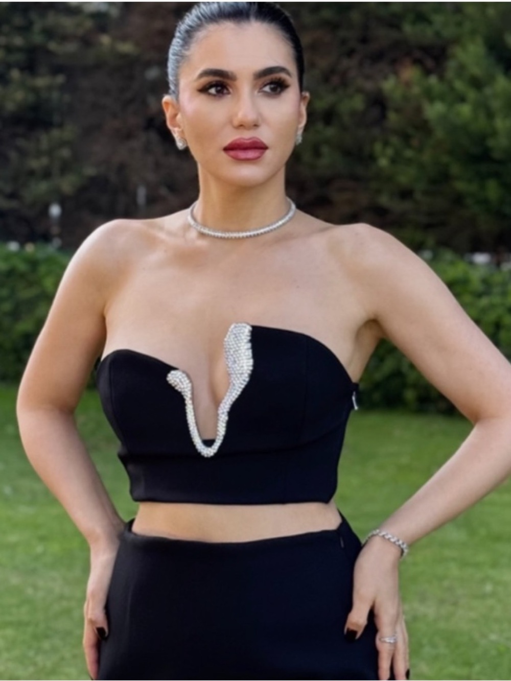 TOP
ZARA JEWEL DETAIL CROP